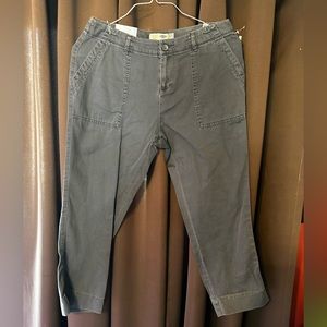NWT Old Navy Grey Khaki Capri